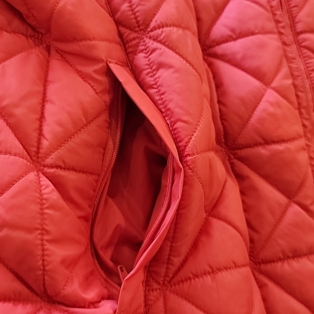 Womens puff vest and sweater - Picture 3 of 4